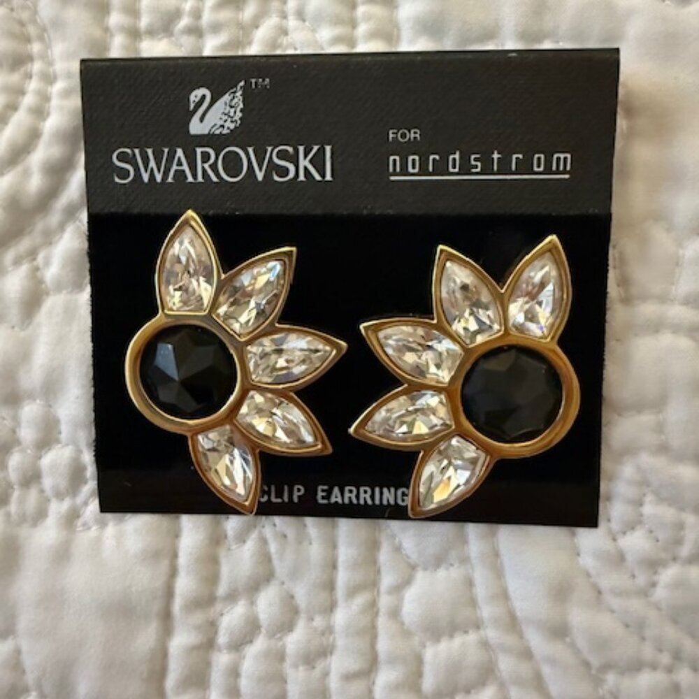 Vintage SWAROVSKI Crystal Rhinestone Clip Earrings